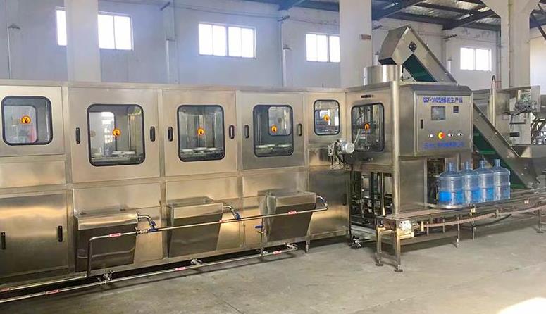 大桶水灌装设备_河南大桶水设备厂家