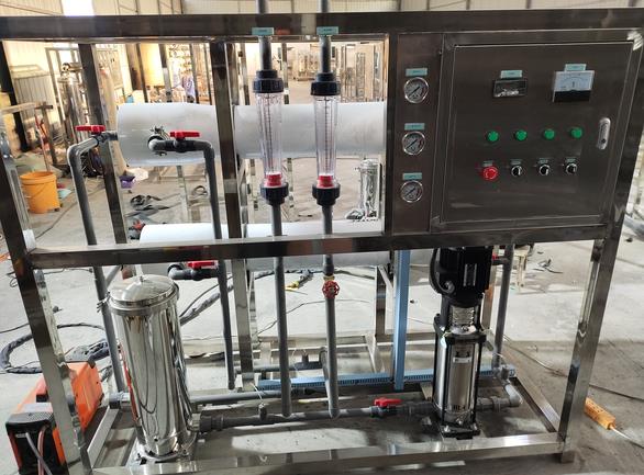 2吨单机纯净水设备_河南水处理设备厂家